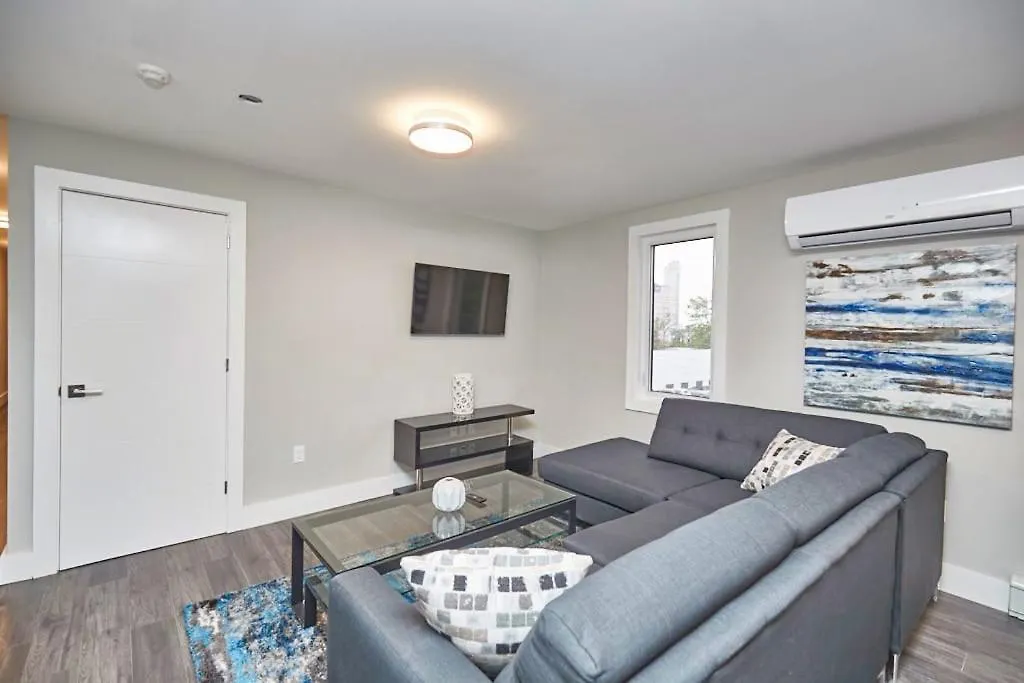 Clifton Hill Hideaway 3B - Two Bedroom Condo Καταρράκτες του Νιαγάρα